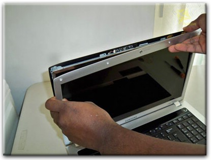 Замена экрана ноутбука Samsung в Ишимбае